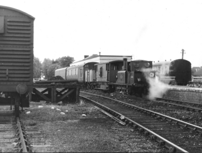 Mixed Freight at Hayling Island Station Photo AA Bell (Dave Pallet collection) Submitted by peterd on Tue, 17/02/2015 - 15:35